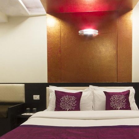 Hotel Accore Inn Bombay Extérieur photo