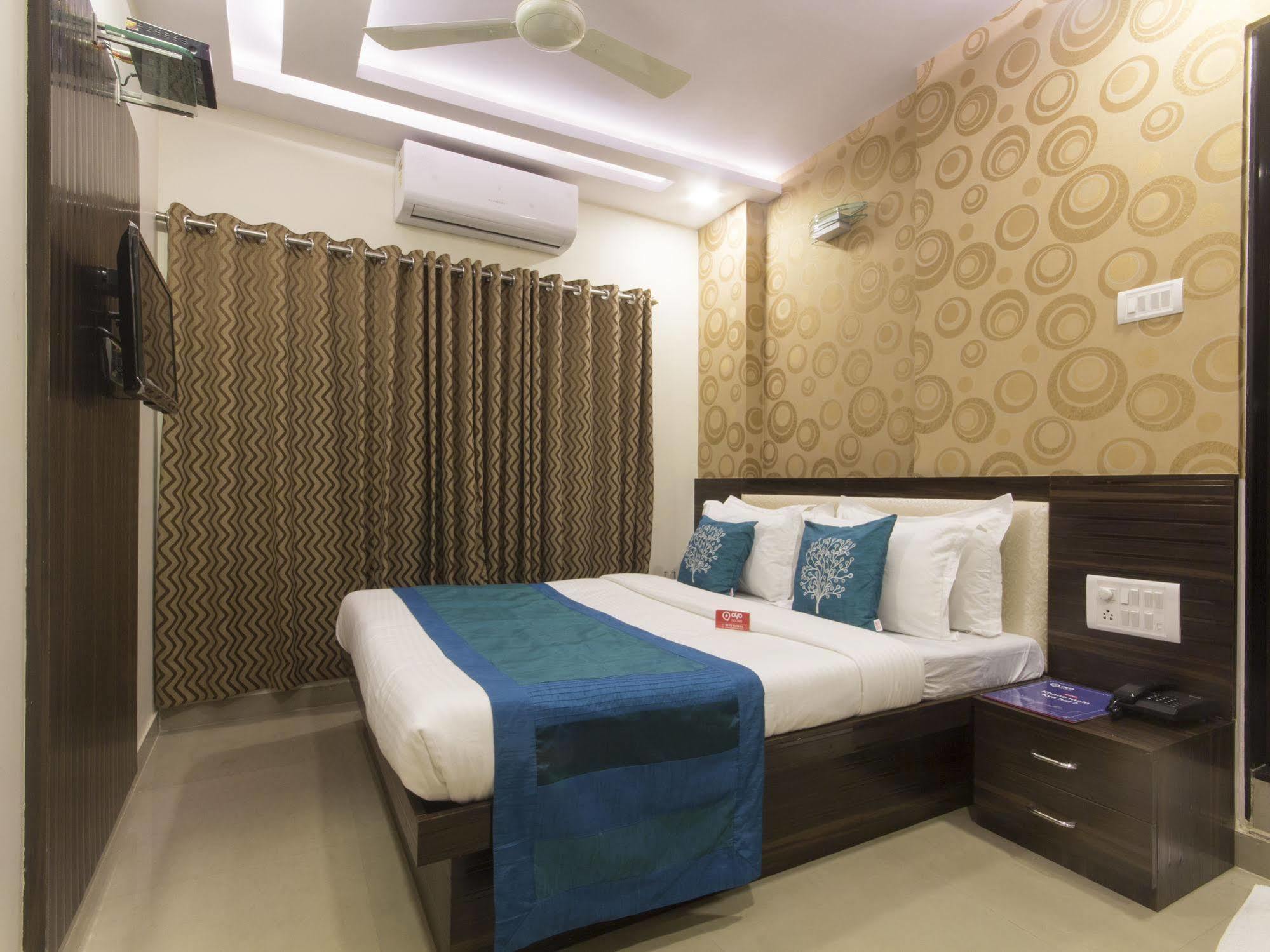 Hotel Accore Inn Bombay Extérieur photo