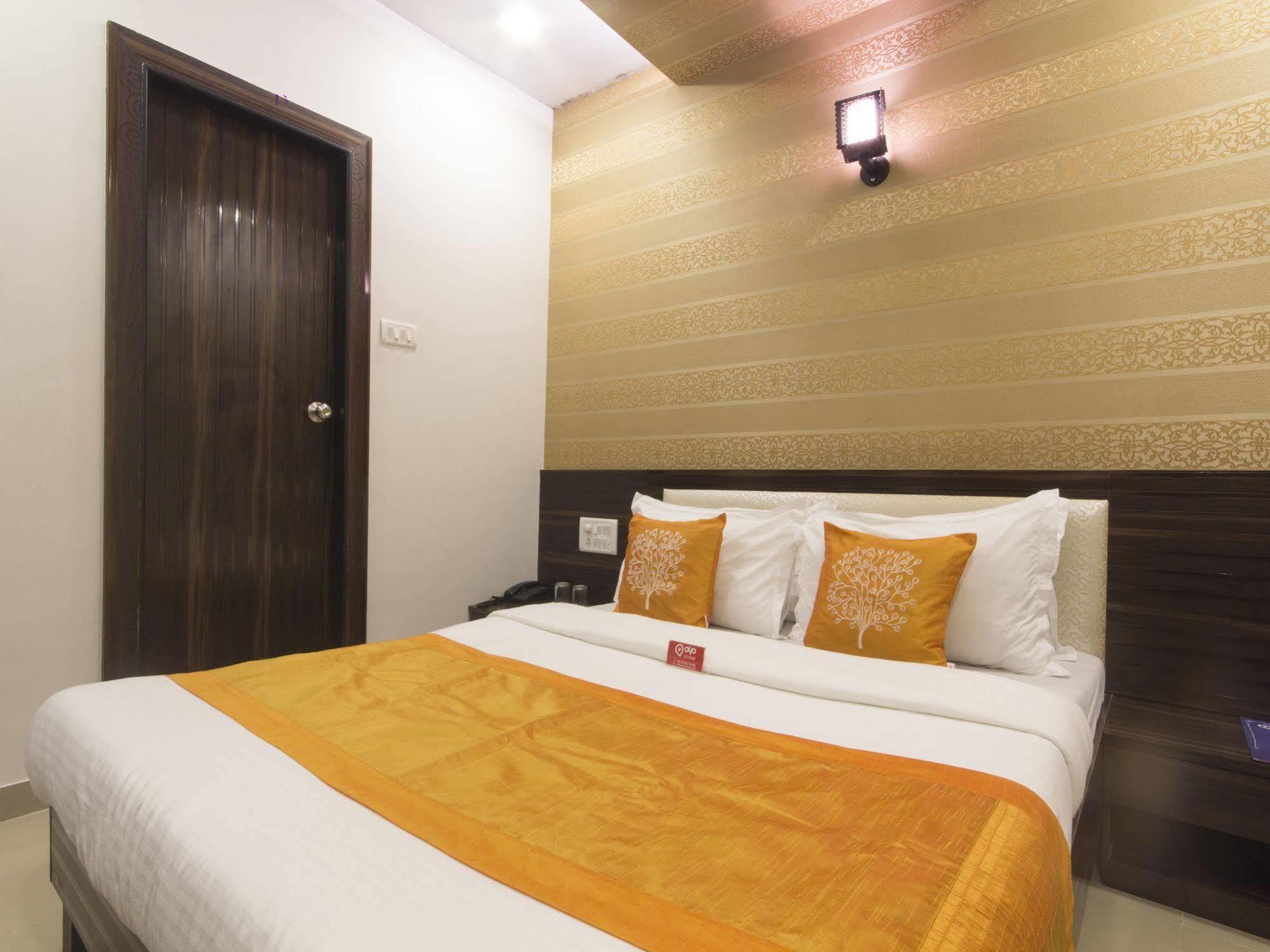 Hotel Accore Inn Bombay Extérieur photo
