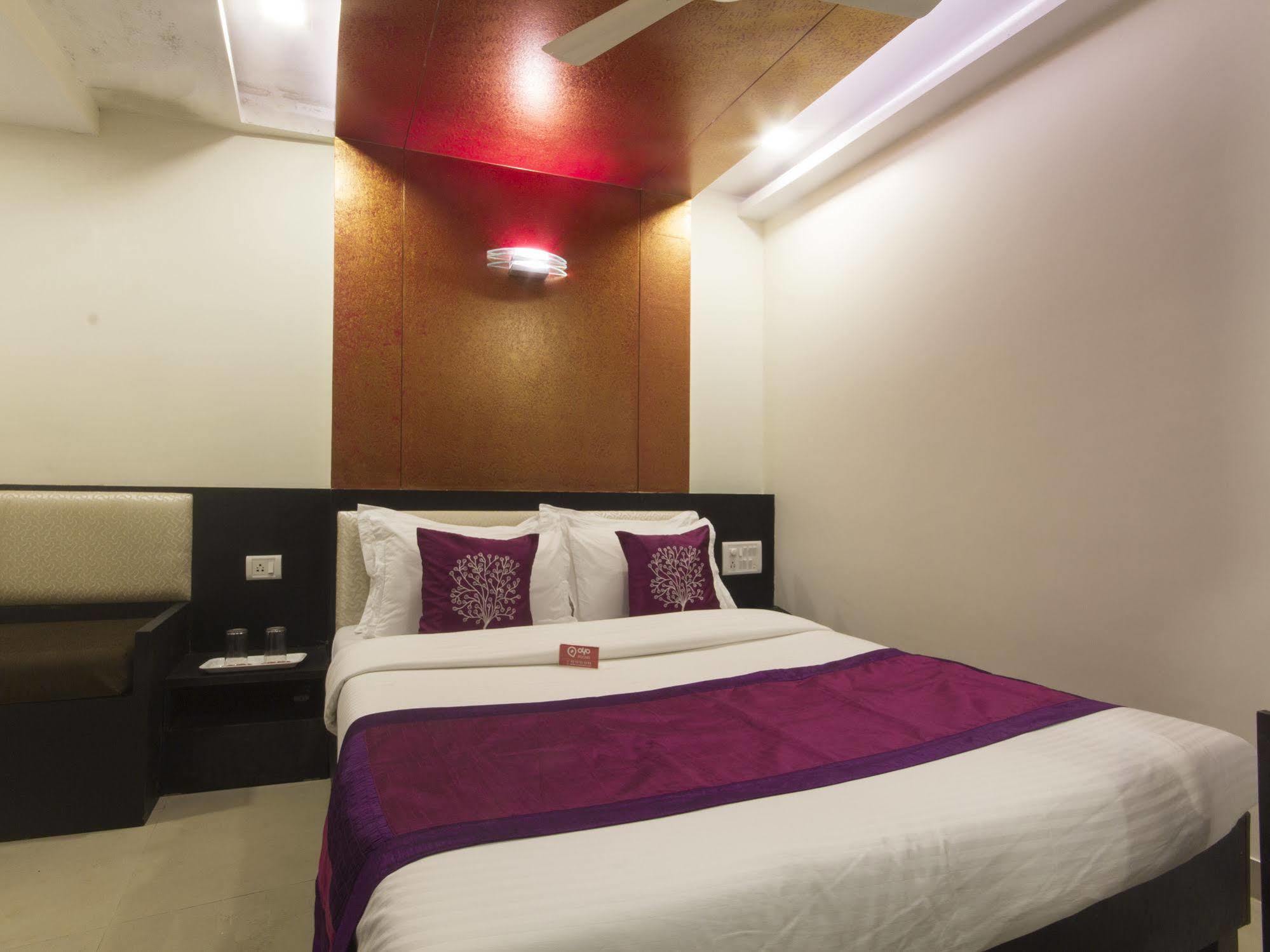 Hotel Accore Inn Bombay Extérieur photo