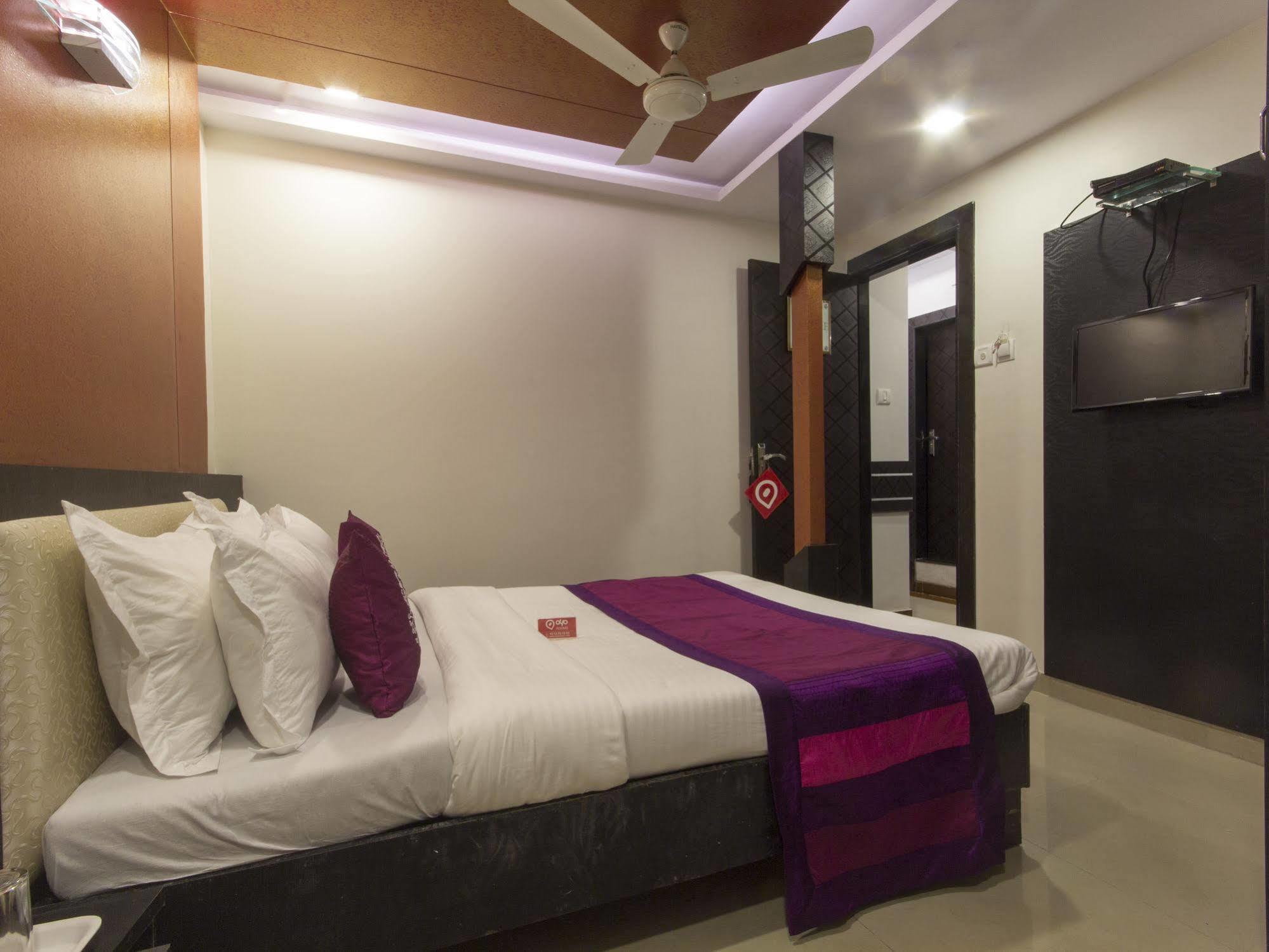 Hotel Accore Inn Bombay Extérieur photo