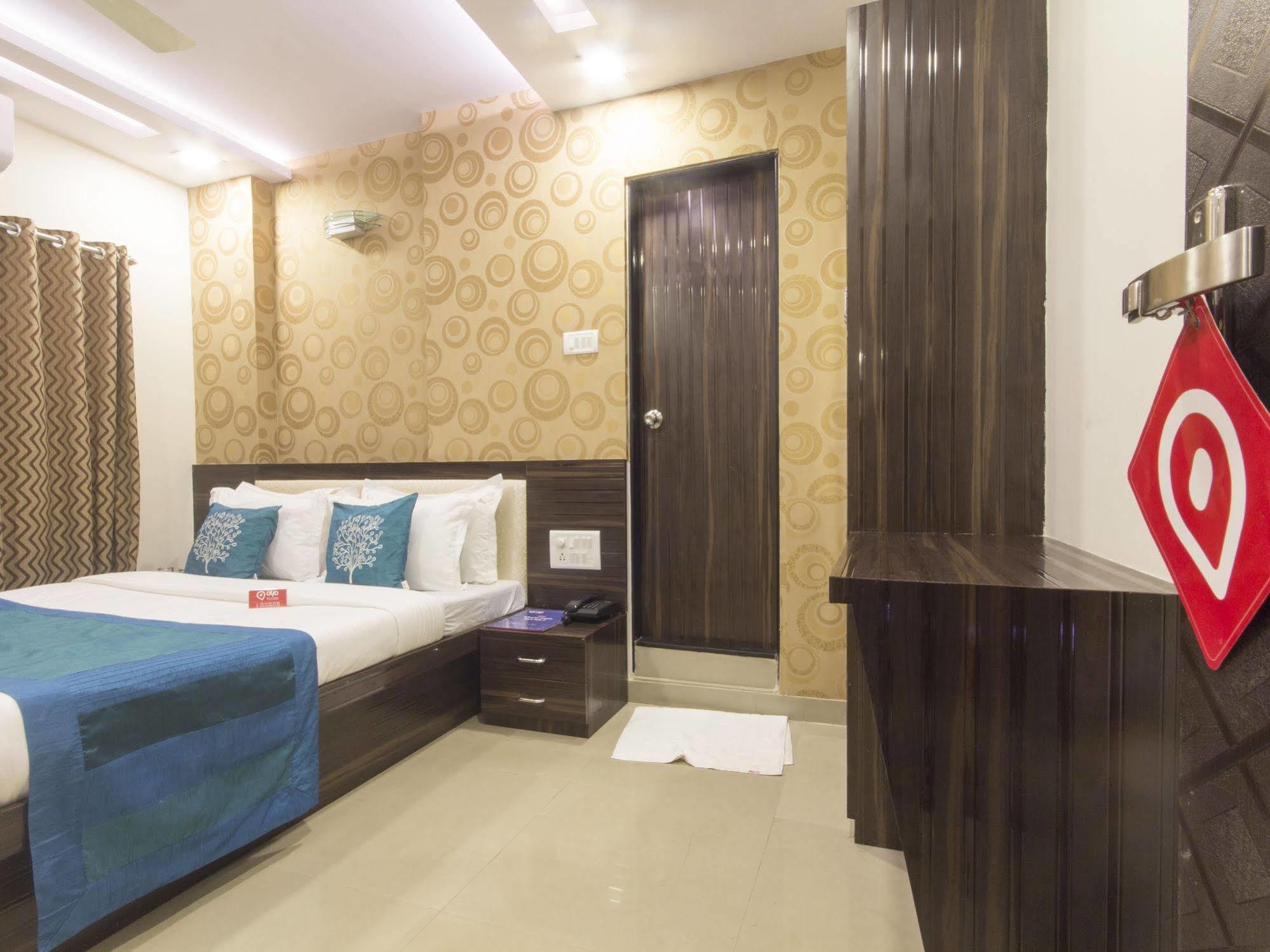 Hotel Accore Inn Bombay Extérieur photo