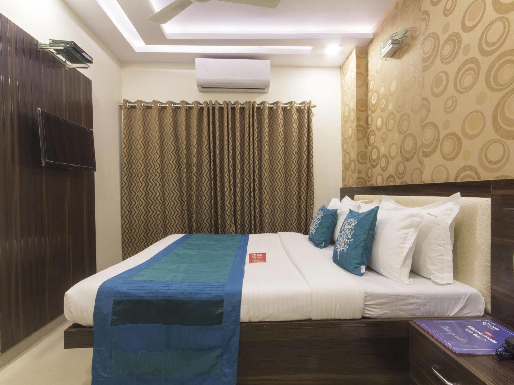 Hotel Accore Inn Bombay Extérieur photo